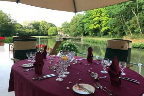 04-outside-dining outside dining