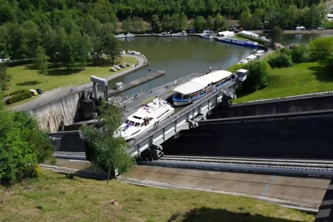 08-arzviller-3 arzviller boat lift