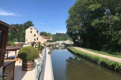 sunny afternoon cruising